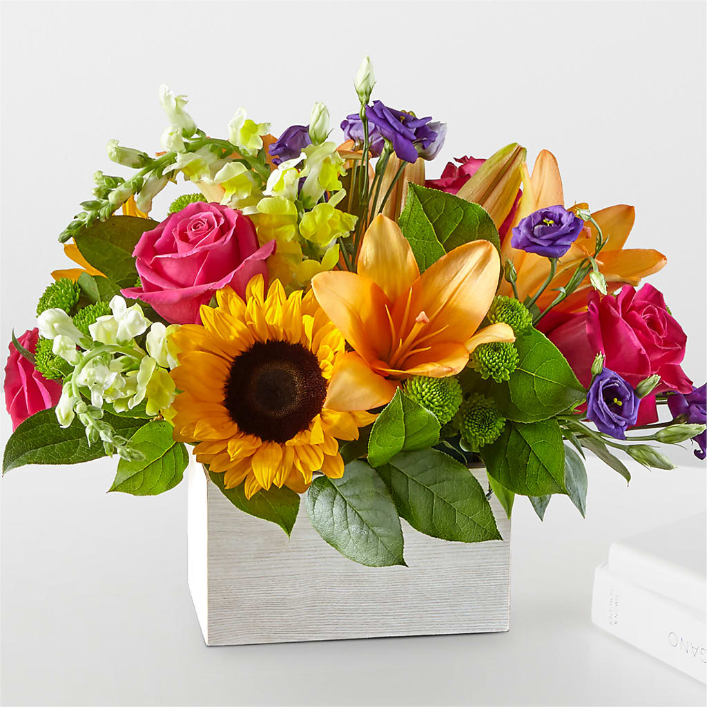 Best Day Box Bouquet – HEARTS & FLOWERS FLORIST, Pine Bush NY
