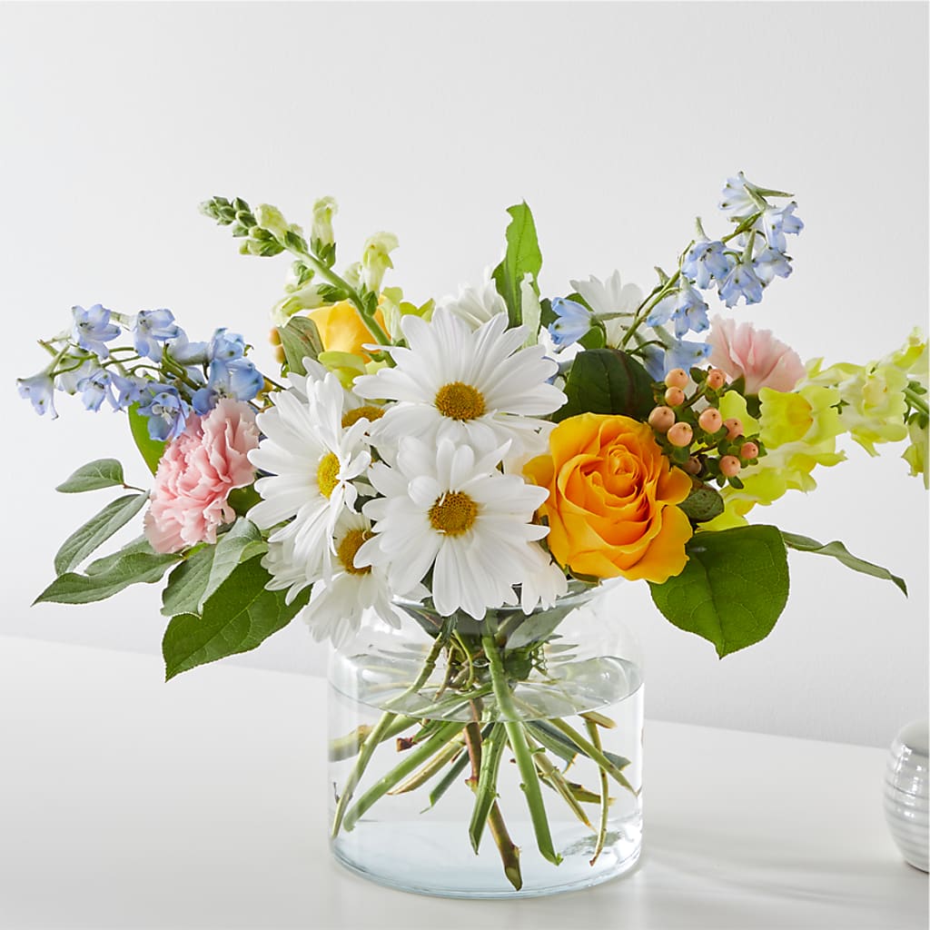 Sun Salutation Bouquet – HEARTS & FLOWERS FLORIST, Pine Bush NY