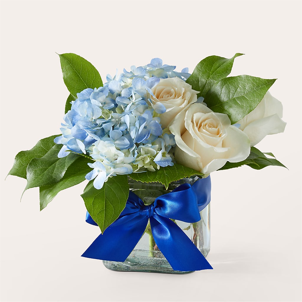 Sky Blue Delight Bouquet – HEARTS & FLOWERS FLORIST, Pine Bush NY