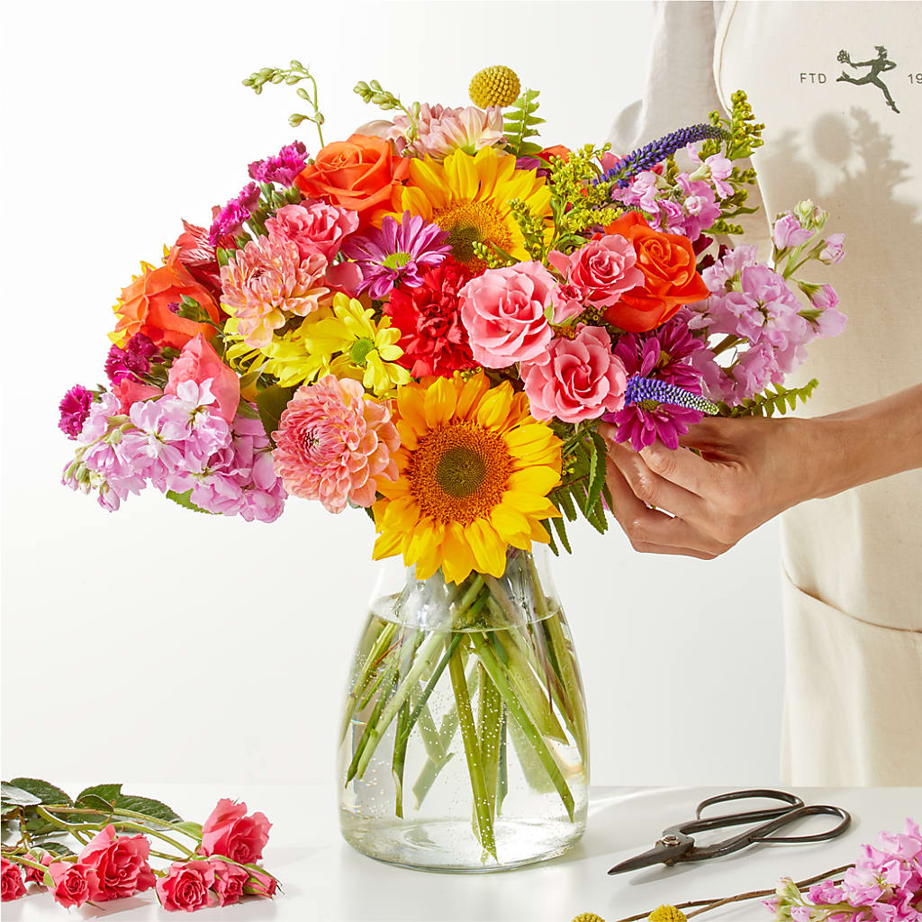 Cue the Confetti - A Florist Original – HEARTS & FLOWERS FLORIST, Pine Bush NY