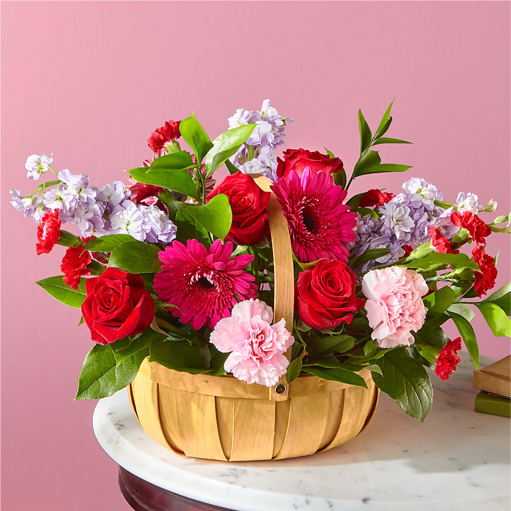 Pink Picnic Basket – HEARTS & FLOWERS FLORIST, Pine Bush NY