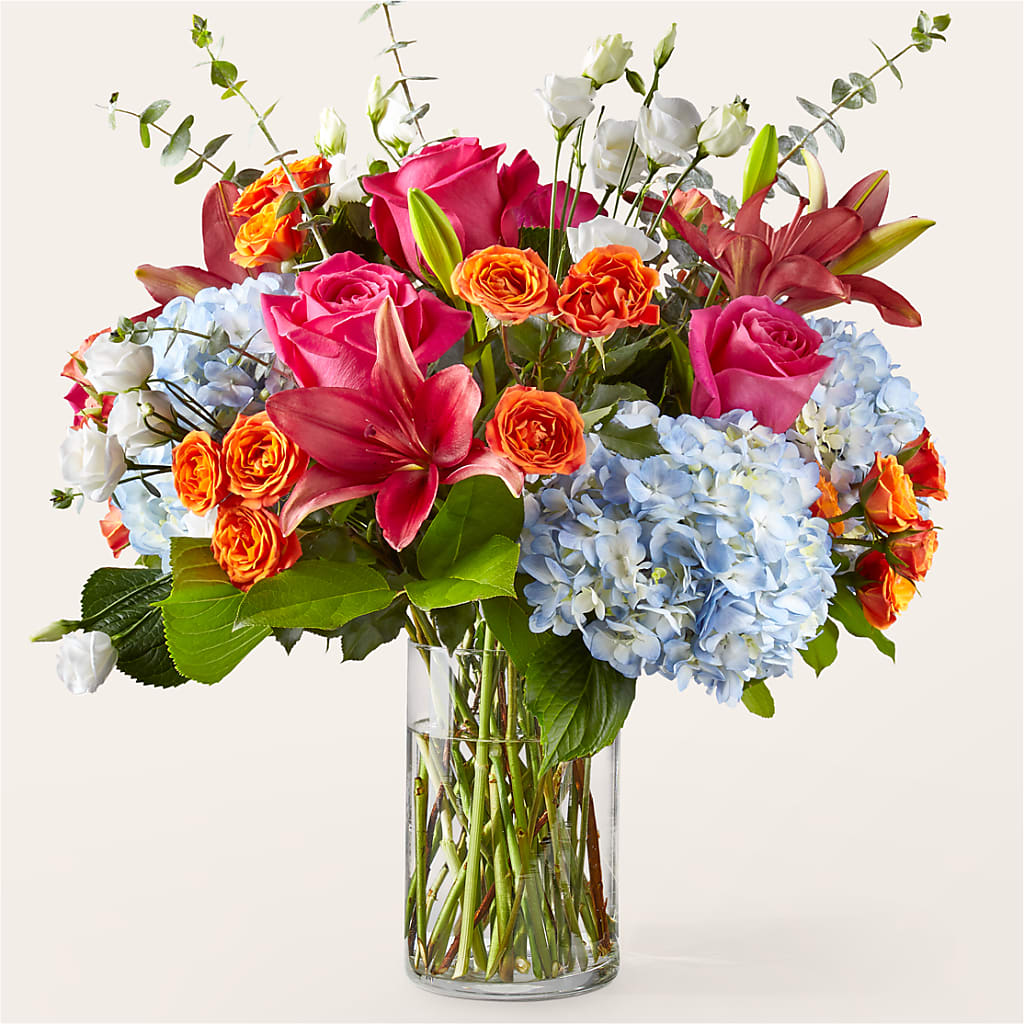 Awestruck Luxury Bouquet – HEARTS & FLOWERS FLORIST, Pine Bush NY