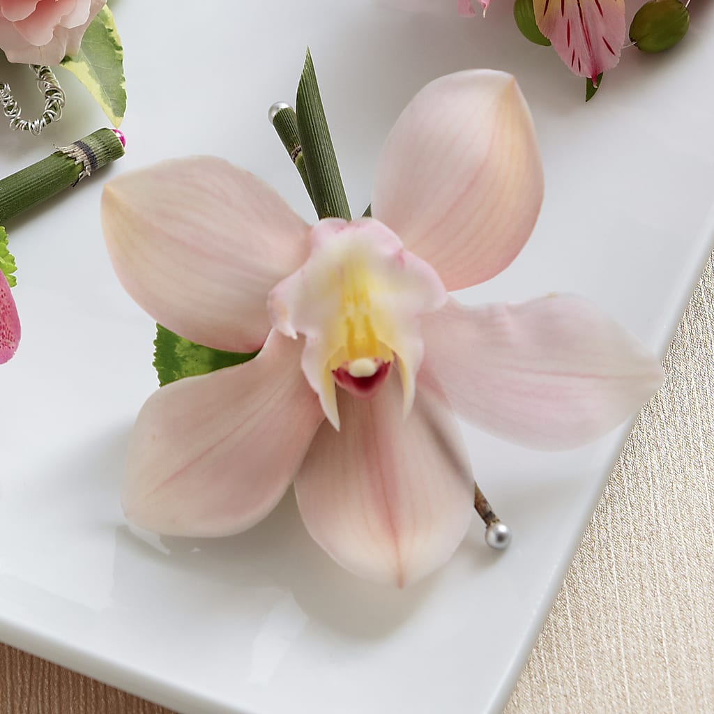 Pink Cymbidium Boutonniere – HEARTS & FLOWERS FLORIST, Pine Bush NY