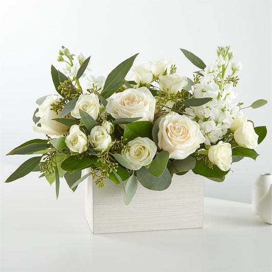 Fresh Linen Box Bouquet – HEARTS & FLOWERS FLORIST, Pine Bush NY