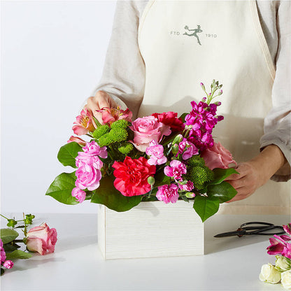 Sweetberry Box – A Florist Original – HEARTS & FLOWERS FLORIST, Pine Bush NY