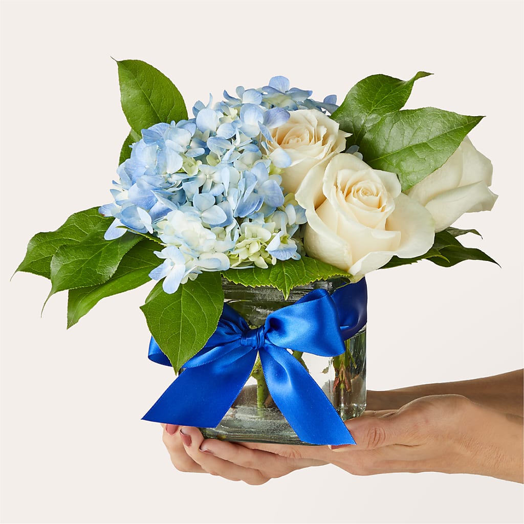 Sky Blue Delight Bouquet – HEARTS & FLOWERS FLORIST, Pine Bush NY