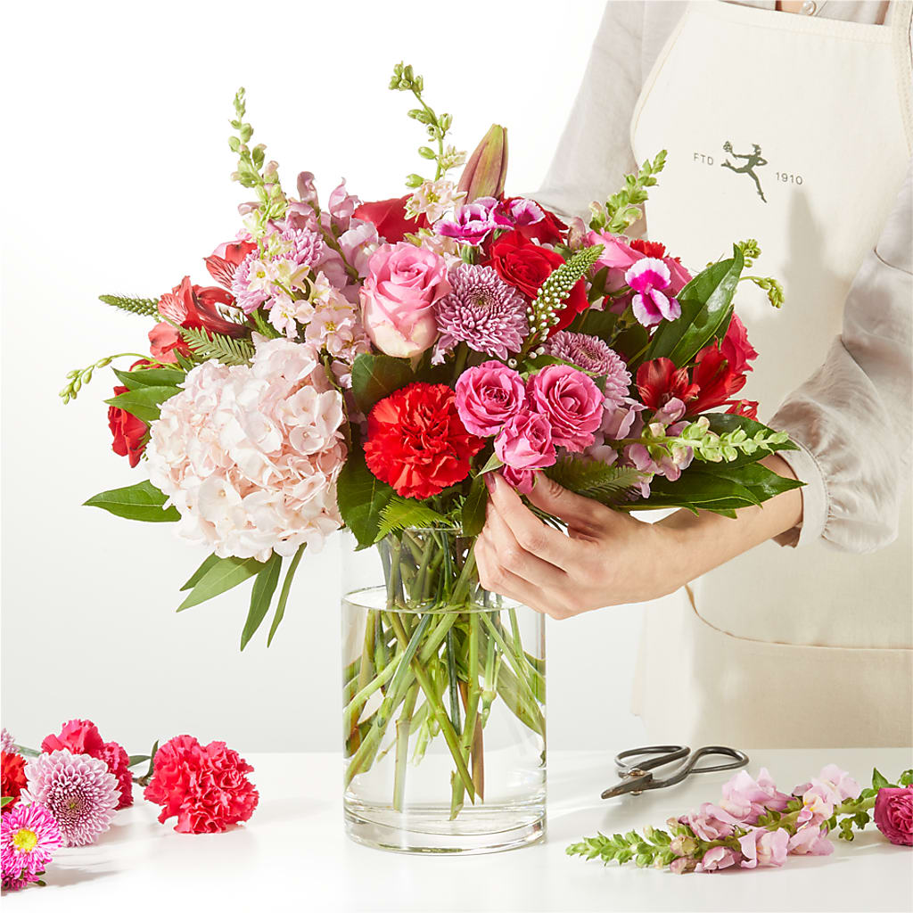Swooning Over You - A Luxury Florist Original – HEARTS & FLOWERS FLORIST, Pine Bush NY