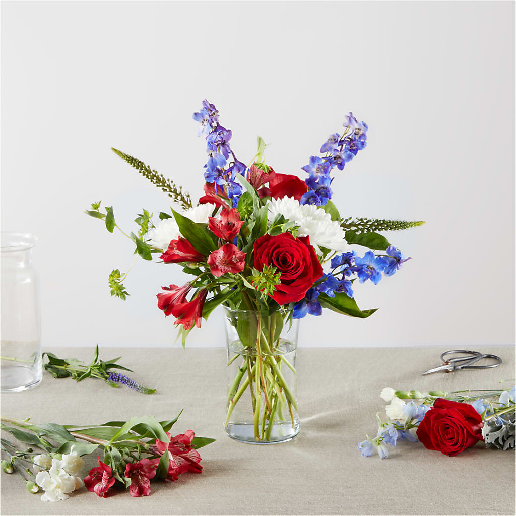 Star Spangled - A Florist Original – HEARTS & FLOWERS FLORIST, Pine Bush NY