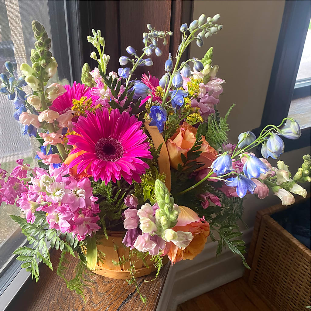 Garden of Life Basket – HEARTS & FLOWERS FLORIST, Pine Bush NY