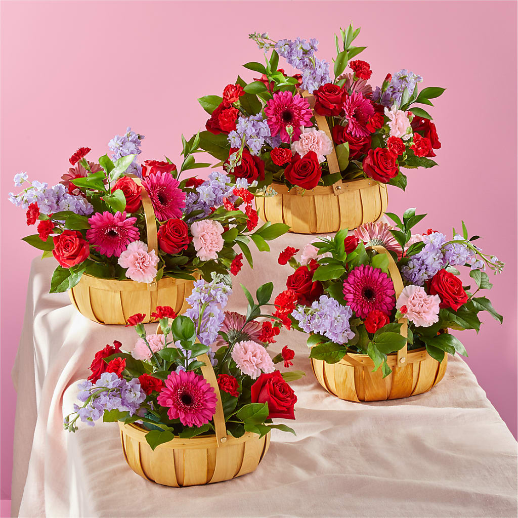 Pink Picnic Basket – HEARTS & FLOWERS FLORIST, Pine Bush NY