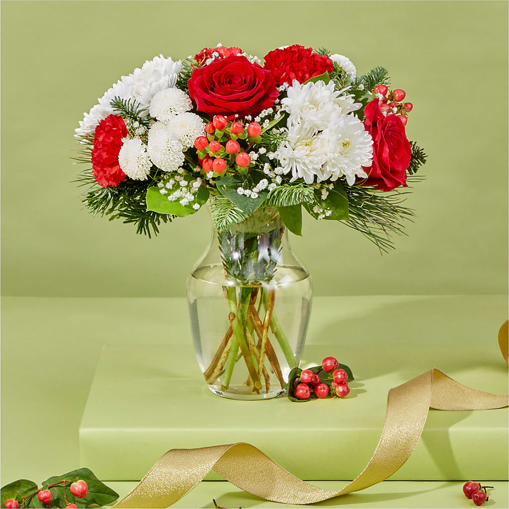 Chance of Flurries Bouquet – HEARTS & FLOWERS FLORIST, Pine Bush NY