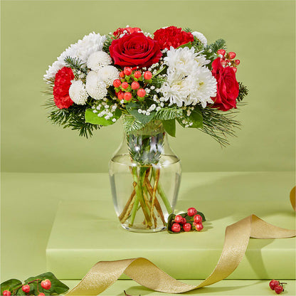 Chance of Flurries Bouquet – HEARTS & FLOWERS FLORIST, Pine Bush NY