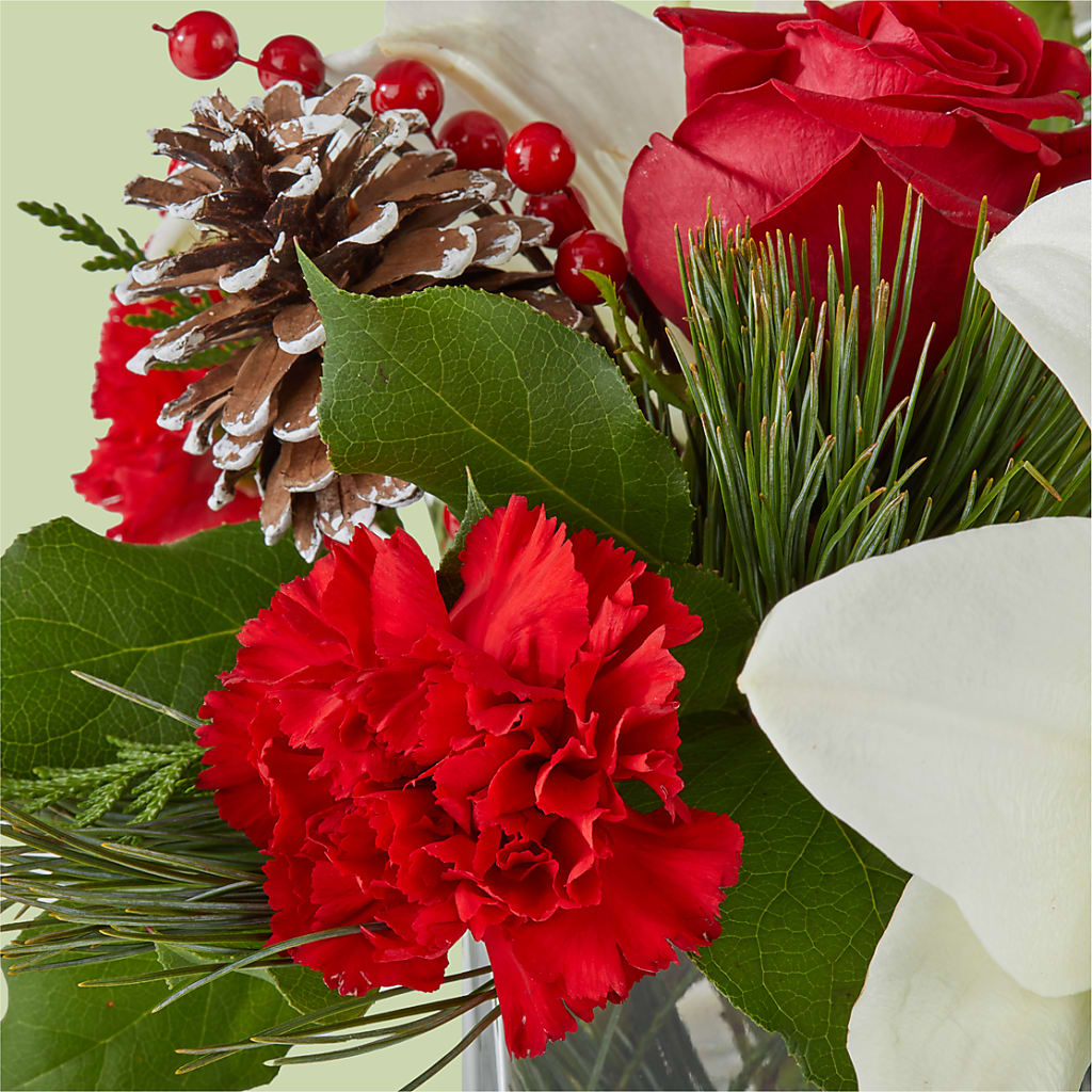 Glistening Icicles Bouquet – HEARTS & FLOWERS FLORIST, Pine Bush NY