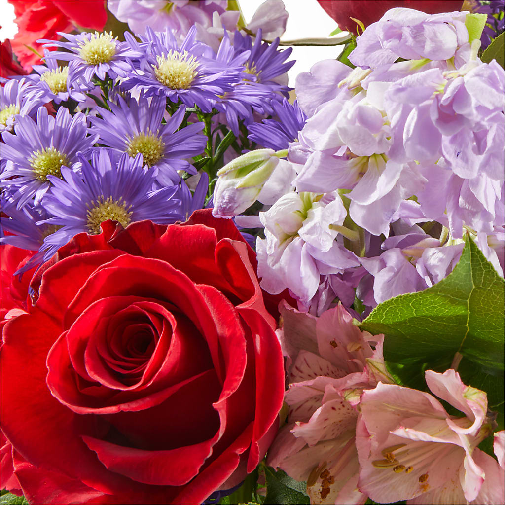 Your Majesty Bouquet – HEARTS & FLOWERS FLORIST, Pine Bush NY