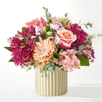 Berry Cobbler Bouquet with Ivory Vase – HEARTS & FLOWERS FLORIST, Pine Bush NY