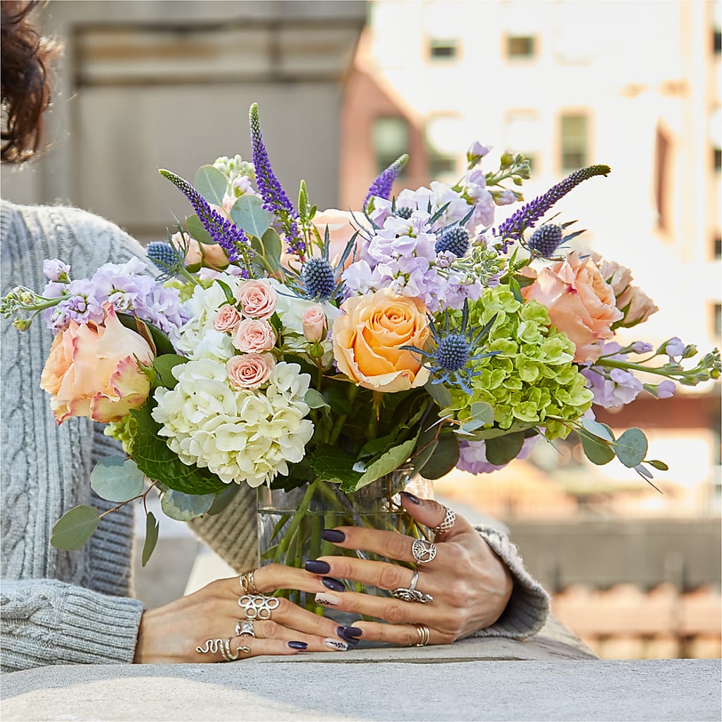 Porch Swing Bouquet – HEARTS & FLOWERS FLORIST, Pine Bush NY
